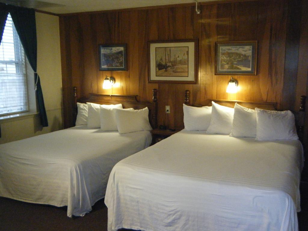 Harbor Haus Inn & Suites Hermann Esterno foto